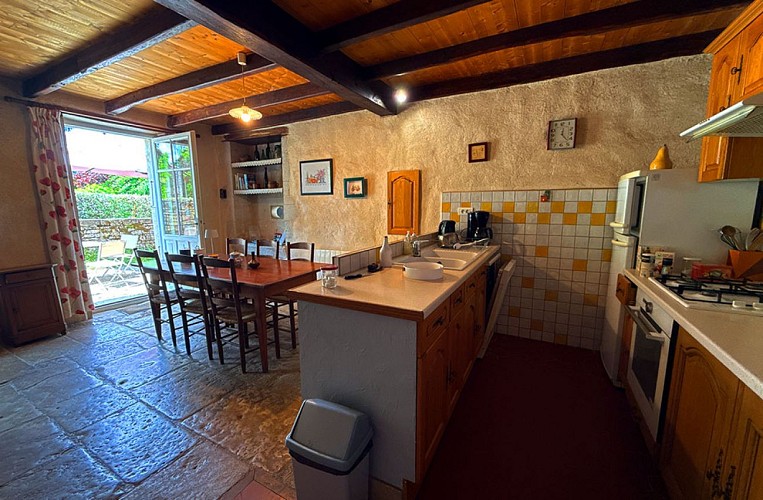 Gîte : Les ricochets : cuisine et séjour