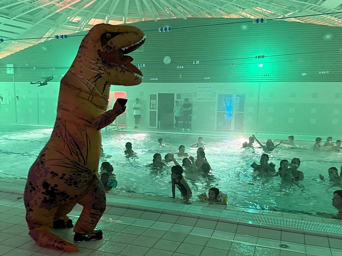 Dinosaure piscine tournesol