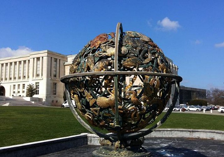 Geneva City Tour By Bus, Foot and Mini-Train