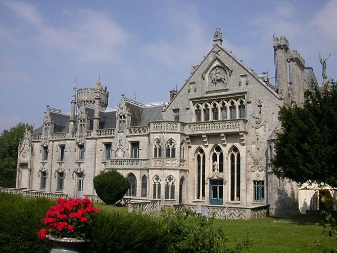 Patrimoine culturel - Monument historique - Concarneau - Chateau de Kériolet - 1