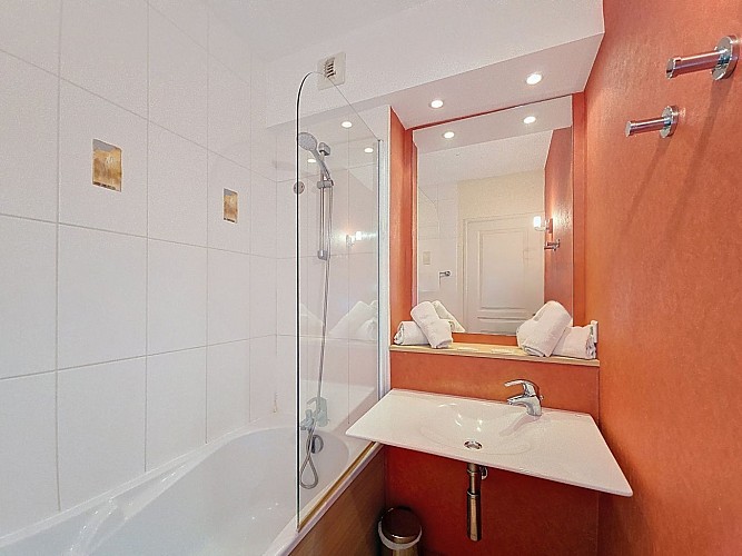 Domaine du Val d’Amboise – Holiday Residence with Pool near the Loire Valley Castles