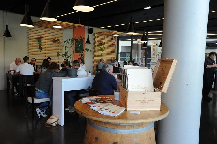 Bisto M - Salle de restaurant