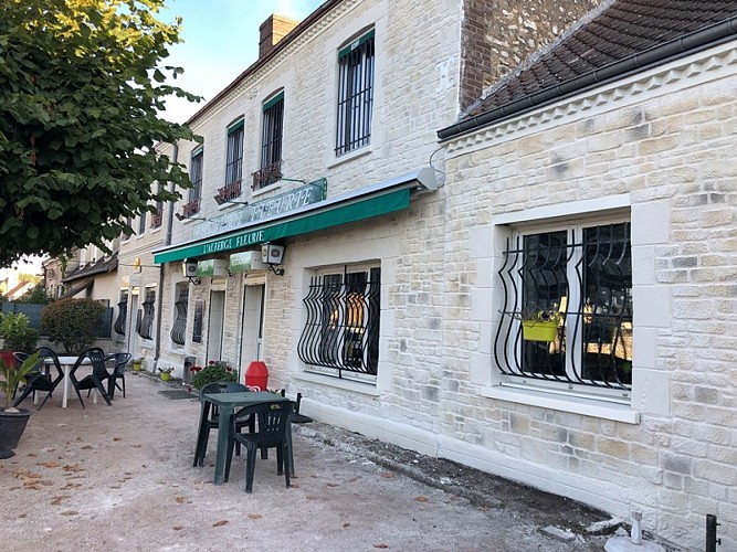 Auberge-Fleurie-3-RED