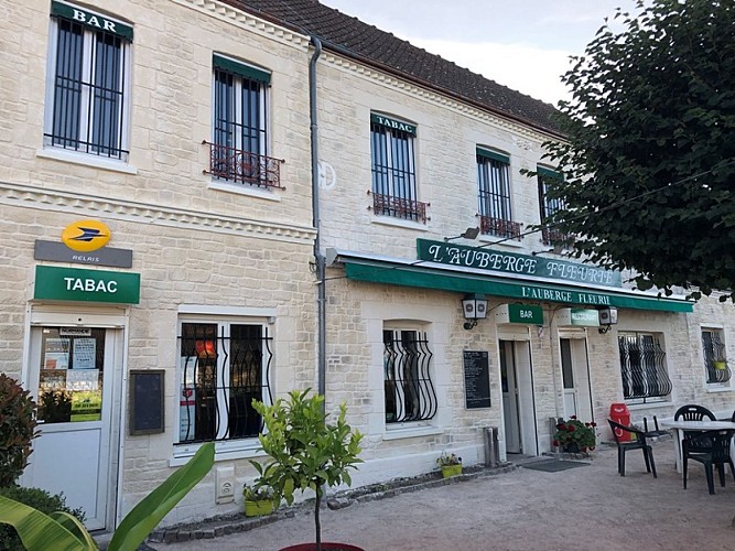 Auberge-Fleurie-2-RED