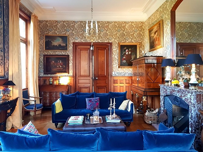 Chateau de Hieville Salon bleu