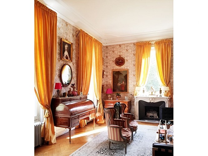 Chateau de Hieville salon