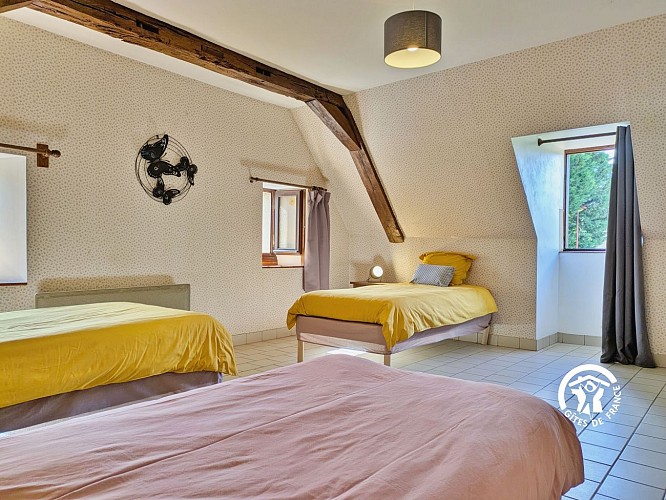 GÎTE DU LIVET, 13 PERSONNES