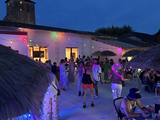 Restaurant-Guinguette-de-l-Isle-soiree-vallee-isle-perigord