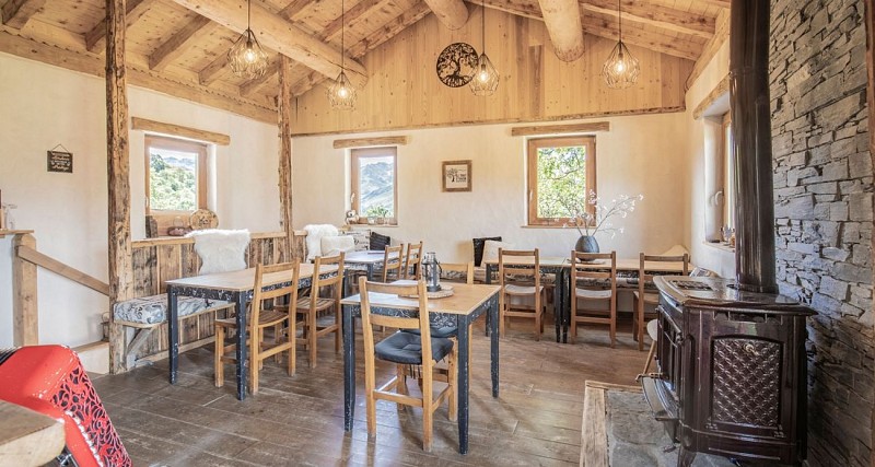 Trait d'Union mountain refuge