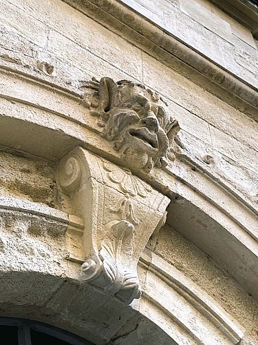 Guided Tour – The Private Mansions and Beautiful Residences