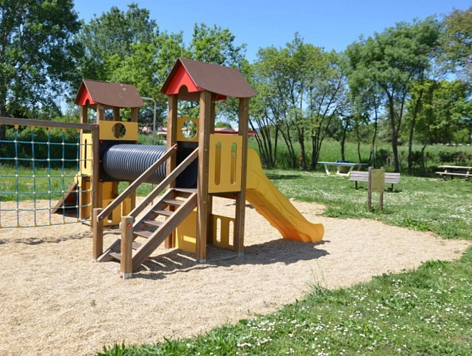 Aire de jeux Cavalas à St Christol lez Alès