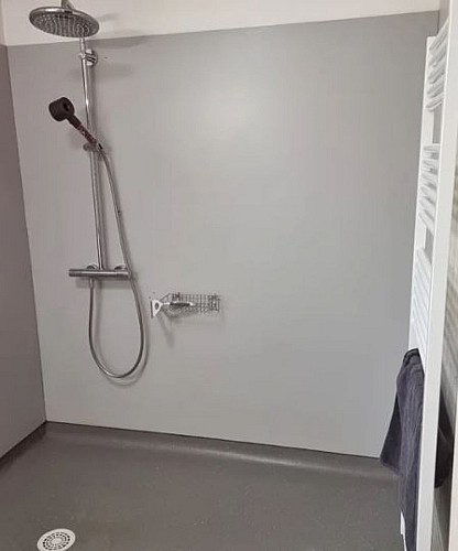 Gîte 6 personnes les Grippeaux - douche