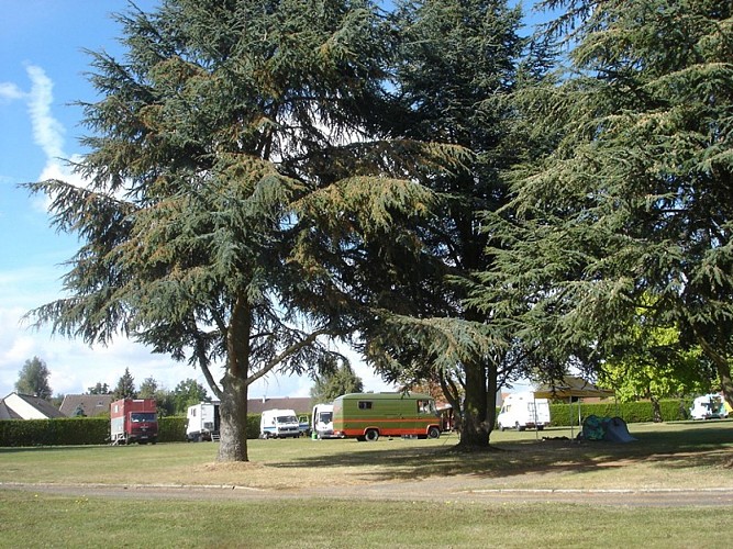 Camping Municipal "Les Châtaigniers"