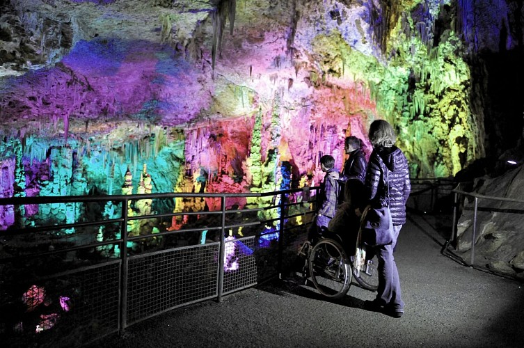 Gruta de la Salamandre