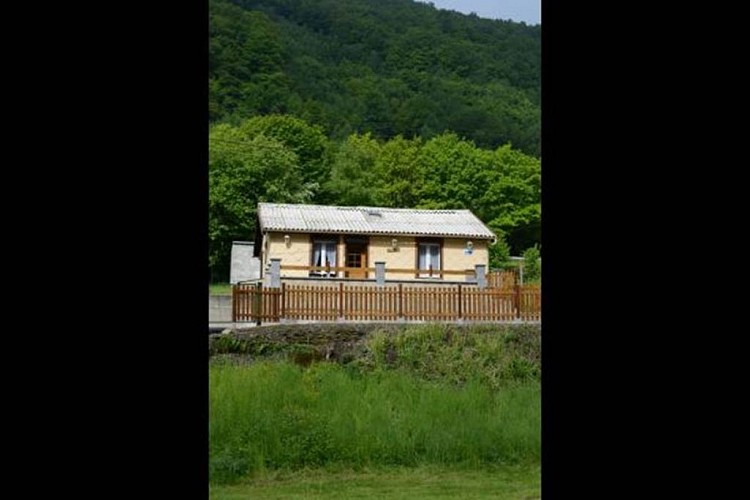 Maison indépendante, terrasse avec vue sur la Meuse, accès voie verte à 2 km - Laifour - Ardennes