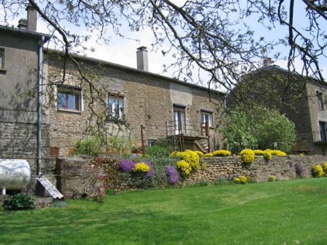 Maison de vacances à la campagne avec jardin , près de l'abbaye d'Orval