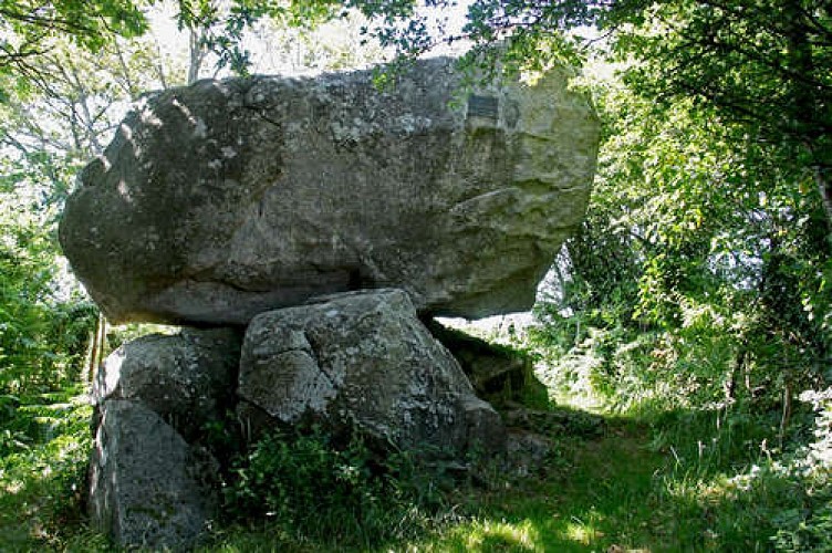 Mégalithe du Marchais