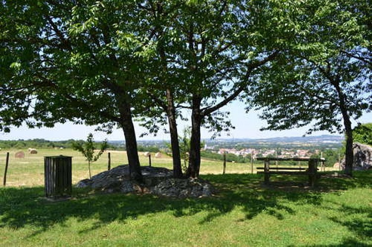 Aire de pique-nique au Puy Germon