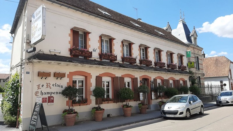 Hôtel-Restaurant Le Relais Champenois et du Lion d'Or