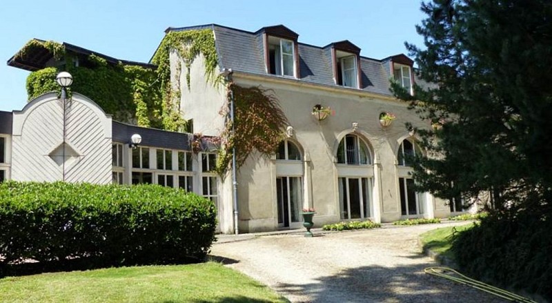 Hôtel "Château de Bazeilles"