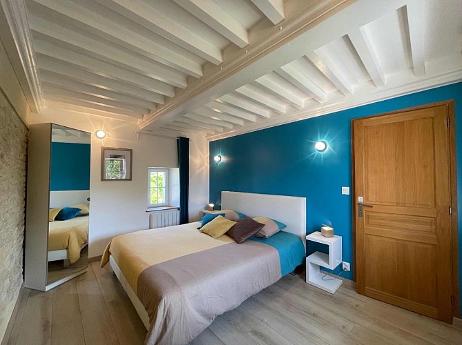 Chambre principale (lit 180 cm)