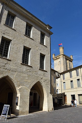 Visit the historic center of Uzès - Guided tour of Uzès, City of art and history