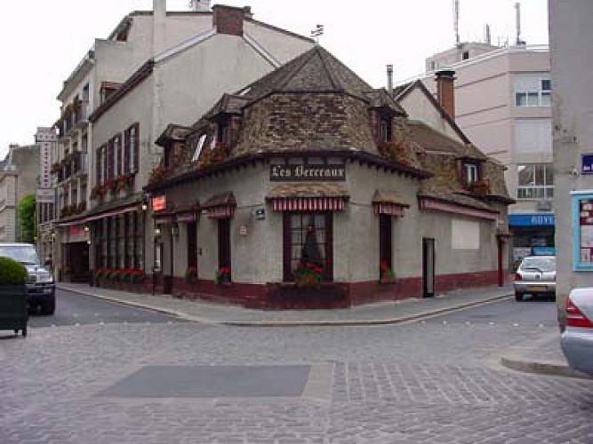 Hôtel-Restaurant Les Berceaux - Epernay