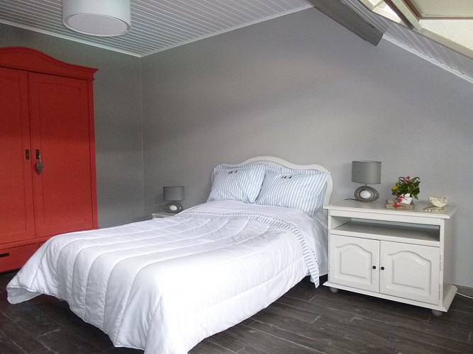 CHAMBRE D'HÔTES À VAIVRE ET MONTOILLE_5