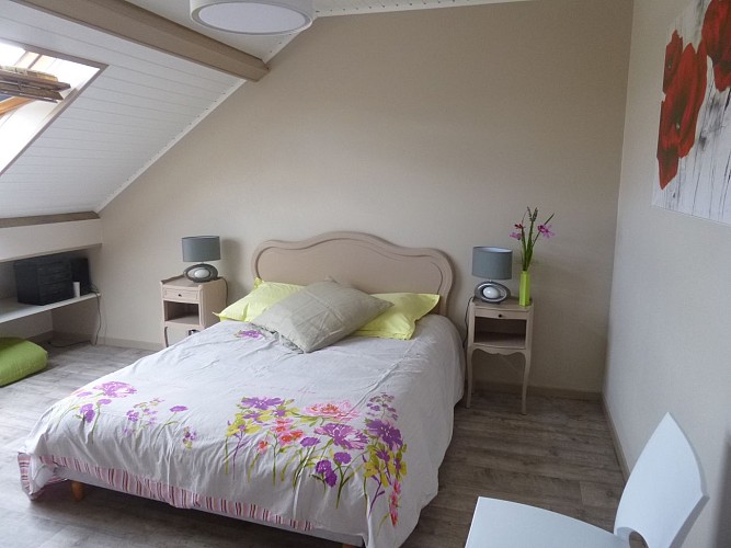 CHAMBRE D'HÔTES À VAIVRE ET MONTOILLE_7