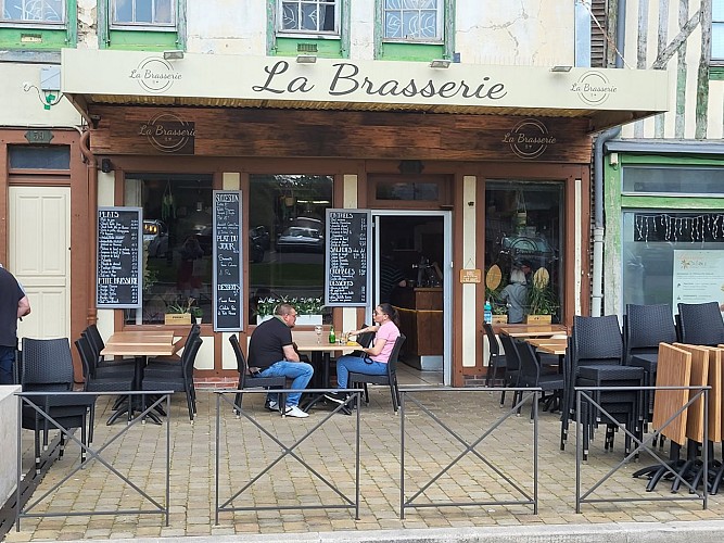 La Brasserie restaurant - OG.jpg