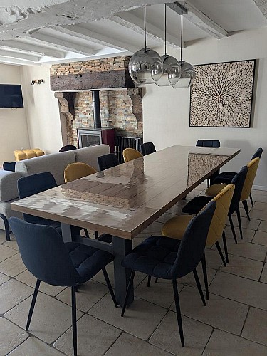 moncoutant-sur-sevre-gite-du-puits-jaune-salle-a-manger