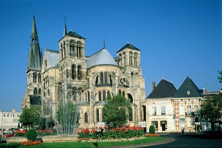 Collégiale Notre Dame en Vaux