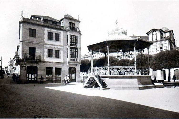 THE BANDSTAND