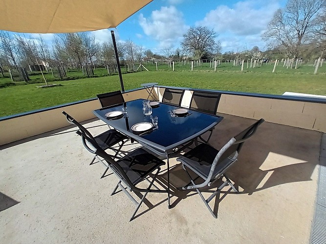 bressuire-gite-du-verger-terrasse