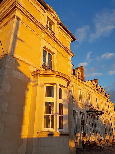 Chateau façade rue