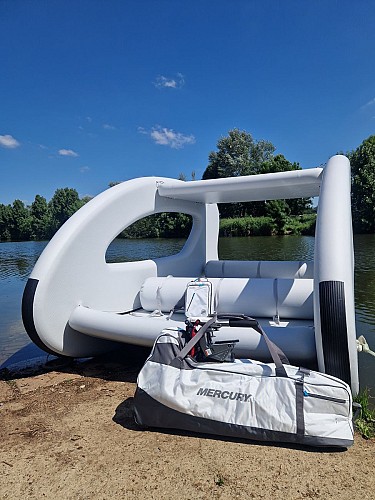 Location de bateau sans permis avec Anjou Nautic - Le Lion d'Angers