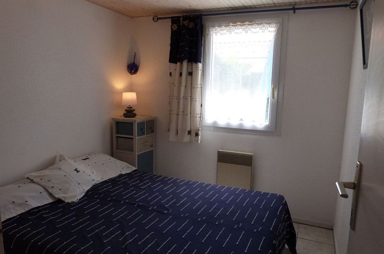 Maisonnette pour 4 couchages, à 450m de la Plage !