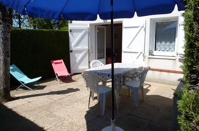 Maisonnette pour 4 couchages, à 450m de la Plage !