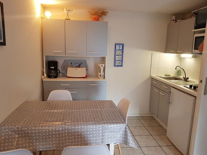 Maisonnette pour 4 couchages, à 450m de la Plage !