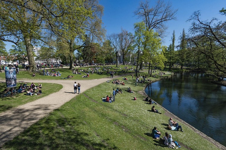 Parc de la Boverie - Liège - Vue du parc en été
