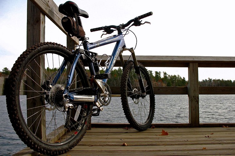 Activité de Plein Air Le Garage a Vélo Hourtin