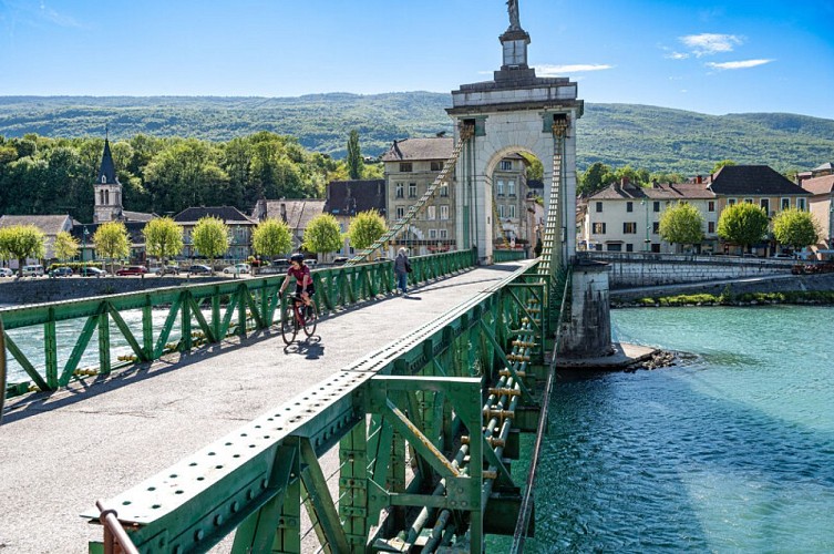 Passerelle sur le Rhône à Seyssel