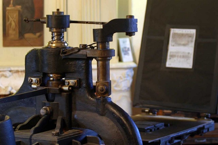 ATELIER TYPO machine