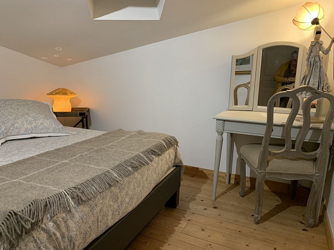 9 CHAMBRE 3