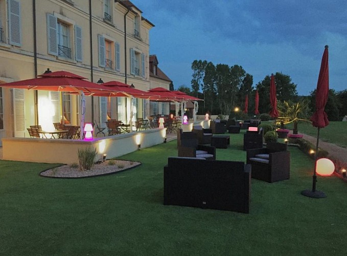 Terrasse extérieure du restaurant de l'Orangerie