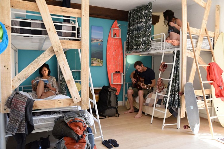Surf Hostel Biarritz - Biarritz - Dortoir grand plage