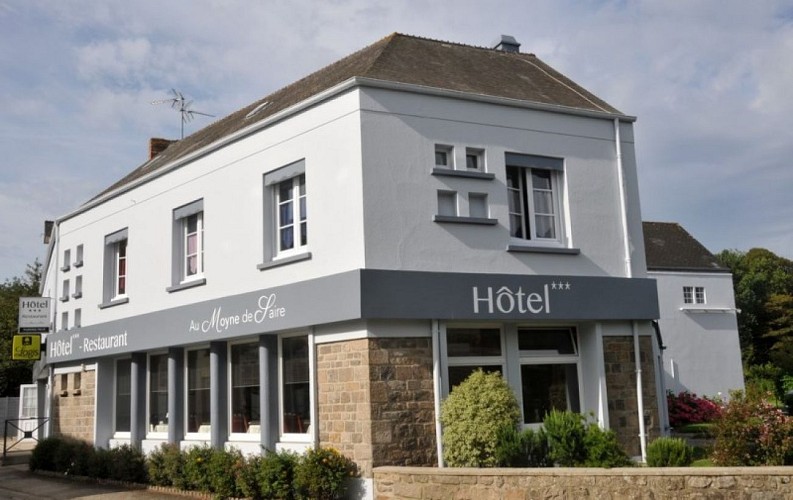 Hotel-Au-Moyne-de-Saire-Reville (2)