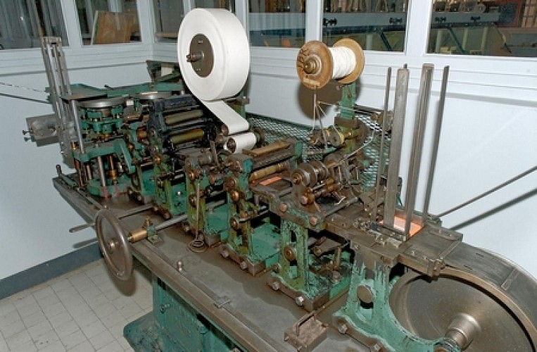 Musee Rizla croix machine MAZERES SUR SALAT RN