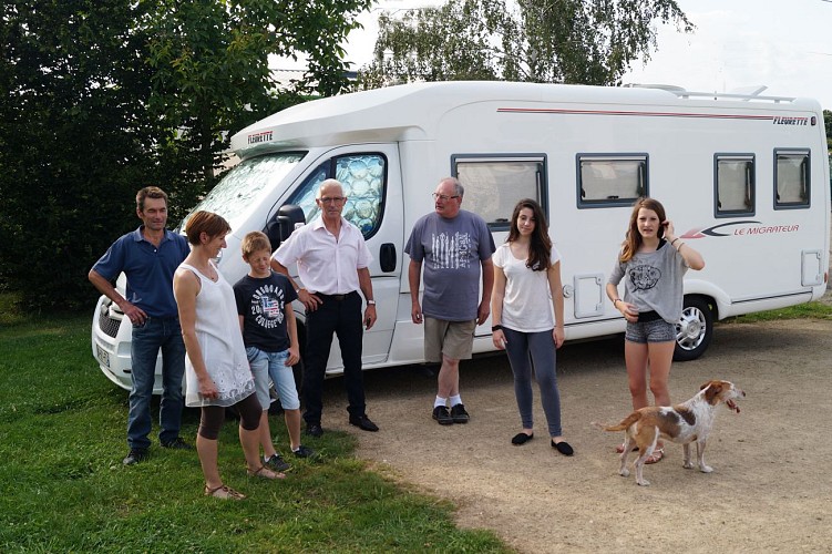 Aire de service Camping-car - Saint Loup du Gast