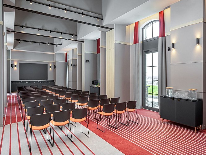 DOLZR_Meeting Room 2